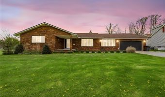 1584 Hemlock Dr, Ashtabula, OH 44004