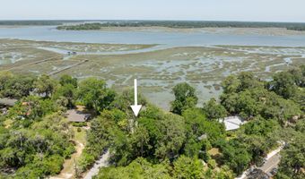 1203 Laudonniere St, Beaufort, SC 29902