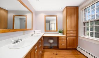 2381 Middle Rd, East Greenwich, RI 02818