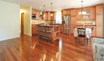 910 S Vista Dr, Algonquin, IL 60102