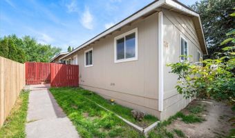705 8th St, Benton City, WA 99320
