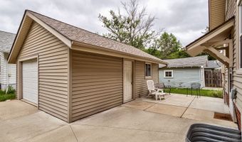 129 S Maple Ave, Ames, IA 50010