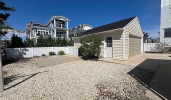 271 44th St, Avalon, NJ 08202