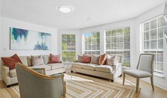 904 Wentworth Ct, Alpharetta, GA 30022