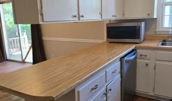 2200 Doncaster Dr, Albany, GA 31707