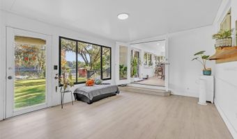 733 OVERLOOK Dr, Apopka, FL 32703