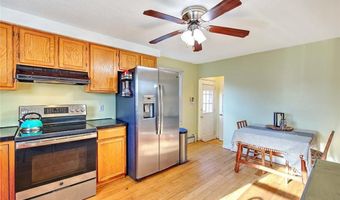 72 Vermont St, Cranston, RI 02920