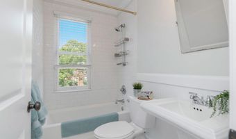 922 S WASHINGTON St 311, Alexandria, VA 22314