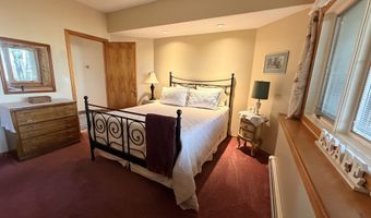 86 Washburn Rd, Canton, CT 06019