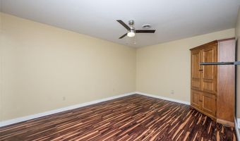 537 Treetop Village Dr, Ballwin, MO 63021