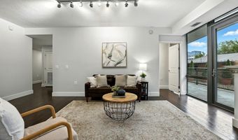 2001 15TH St N 111, Arlington, VA 22201
