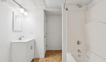 3 Tidewater Cv, Falmouth, ME 04105