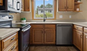 1330 N BRIARCLIFF Dr, Appleton, WI 54915