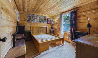 15 N Ridge Rd, Beaver Cove, ME 04441