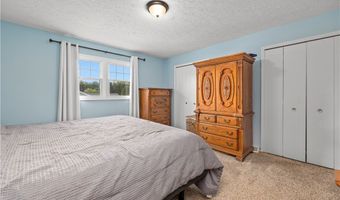 435 Berry Ridge Dr, Amherst, OH 44001