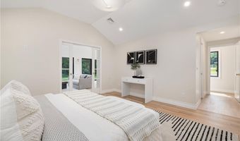 91 Carr Ln, Jamestown, RI 02835