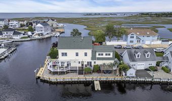 221 Magnolia Dr, Bayville, NJ 08721