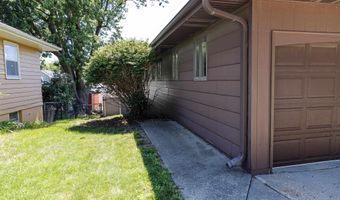 305 E 21st St, Atlantic, IA 50022