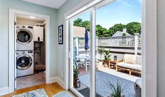 406 Corey Ln, Middletown, RI 02842