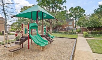 811 GIBBON St, Alexandria, VA 22314