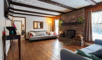 137 China Rd, Albion, ME 04910