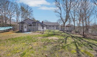 52 Clubhouse Dr, Bourne, MA 02532
