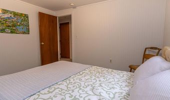 18 Julian St, Sebago, ME 04029