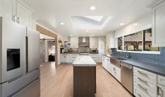 1864 Laurel Rd, Oceanside, CA 92054