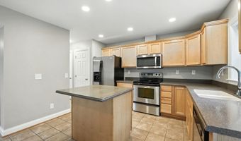 2134 S LOWELL St, Arlington, VA 22204