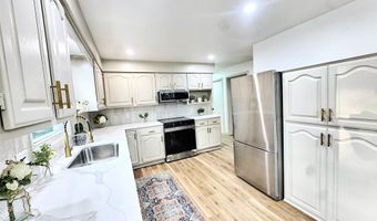 2317 N BAY St, Appleton, WI 54911