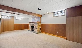 8928 Becker Ave, Allen Park, MI 48101