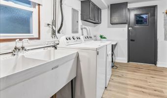 1942 Trail Ridge St, Arlington Heights, IL 60004