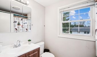 2811 BIRDSEYE Ln, Bowie, MD 20715