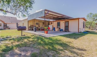 738 County Road 137, Alice, TX 78332