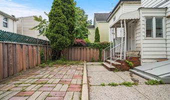 31 E 32ND St, Bayonne, NJ 07002