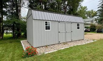 203 12th Ave, Britton, SD 57430