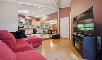 78 Main St, Bayonne, NJ 07035