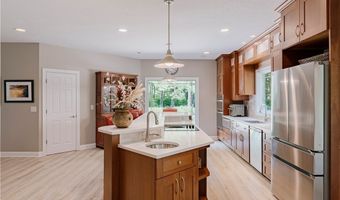 2816 Remington Pt, Aurora, OH 44202