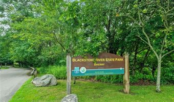 2 School St 133, Lincoln, RI 02802