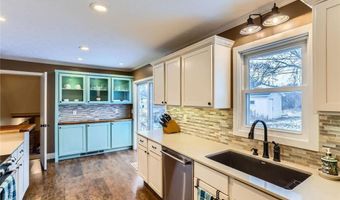 861 Cortland Dr, Apple Valley, MN 55124