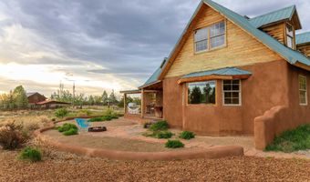 71 Calle Martinez, Arroyo Seco, NM 87514