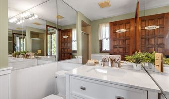 230 Schimwood Ct, Amherst, NY 14068