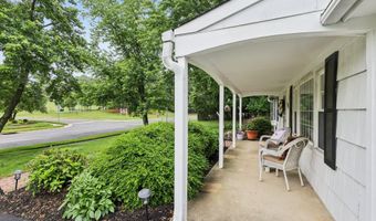 135 Ivy Hill Dr, Aberdeen, NJ 07747