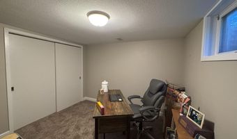 1711 S Lloyd St, Aberdeen, SD 57401