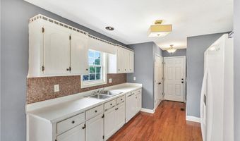 116 McClain Lake Dr, Anderson, SC 29625