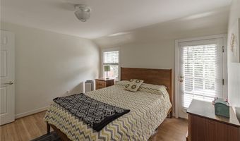 24 Huxley Dr, Amherst, NY 14226