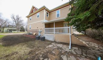 111 N 6th St, Beresford, SD 57004