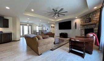 758 Drumlin Dr, Kewaskum, WI 53040