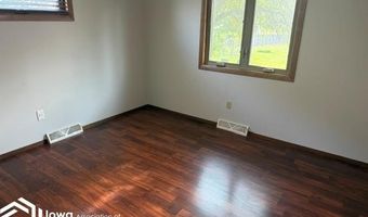 1206 N Johnson St, Algona, IA 50511