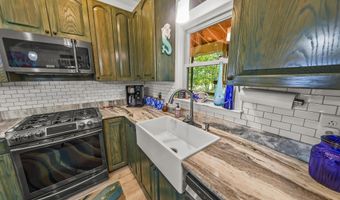 452 Indian Bluff Dr, Arapahoe, NC 28510